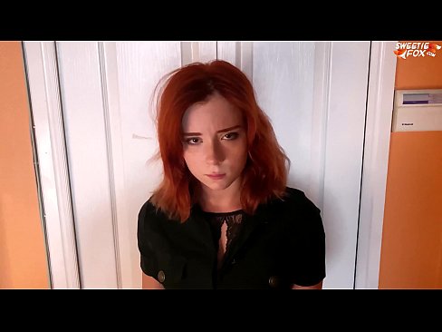 ❤️ Apsaugos darbuotojas nubaudė gražią moterį už vagystę iš parduotuvės - sperma burnoje ❌ Super seksas prie mūsų ❤