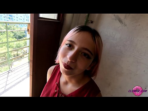 ❤️ Studentė jausmingai čiulpia nepažįstamąjį užmiestyje - sperma ant jo veido ❌ Super seksas prie mūsų ❤